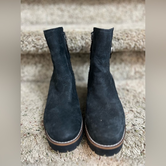 NWOT Blondo Dakota Waterproof Ankle Boot. Color: Black Nubuck Size: 6.5 - Picture 6 of 9